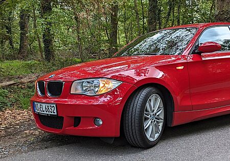 BMW 116i - M-Paket, Top Zustand, 8-fach bereift