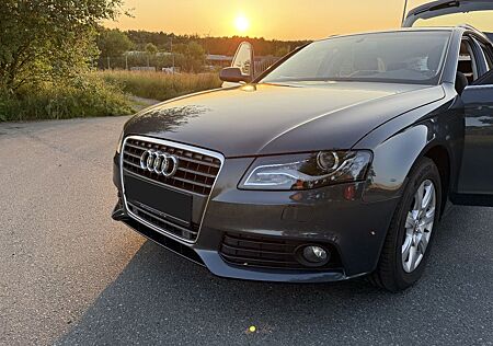 Audi A4 1.8 TFSI 88kW Ambiente Avant - 8-fach bereift