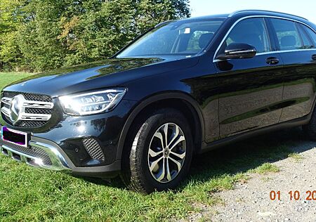 Mercedes-Benz GLC 220 GLC 220d Autom./Leder/AHK/Pano/Kamera
