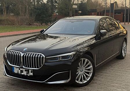 BMW 750i xDrive 530pS Carbon Core S-Heft gepfl.