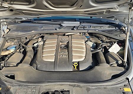 VW Touareg Volkswagen 5.0 V10 TDI Tiptronic -