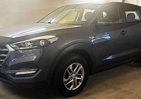 Hyundai Tucson blue Classic 2WD