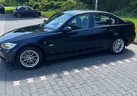 BMW 318d -