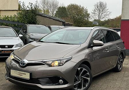 Toyota Auris Touring Sports Hybrid Design Edition 1.8 1