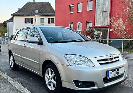 Toyota Corolla 1.4 -Klimaautomatik; Aluflegen