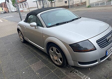 Audi TT Roadster 1.8T 110KW -