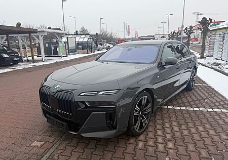 BMW 740d X-Drive *M-Sport*BowerWilkins*HeadUp*9400km