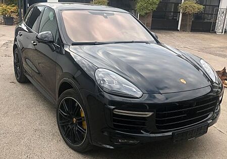 Porsche Cayenne Turbo S