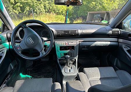 Audi A4 2.4 tiptronic -S-Line
