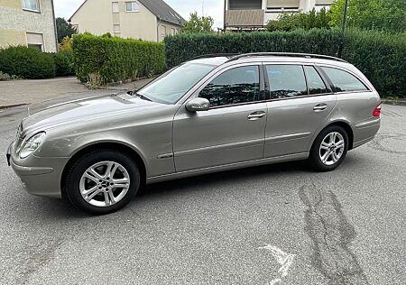 Mercedes-Benz E 200 KOMPRESSOR T CLASSIC Classic