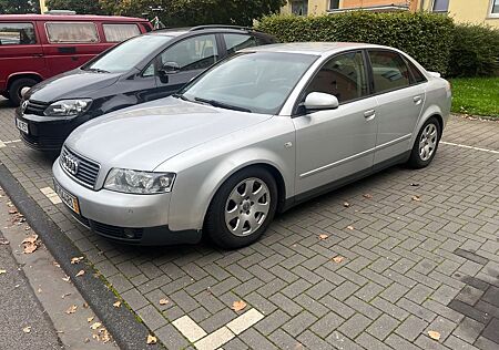 Audi A4 gebraucht kaufen Audi A4 lim. 1.8 TÜV und Zahnriemen Neu