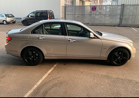 Mercedes-Benz 230 C