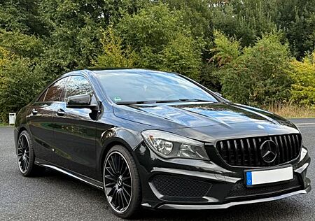 Mercedes-Benz CLA 180 AMG Line AMG Line