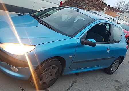 Peugeot 206 1.4 Automatik 75 AUTO Premium