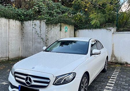 Mercedes-Benz E 220 d Avantgarde Comand LED 360°