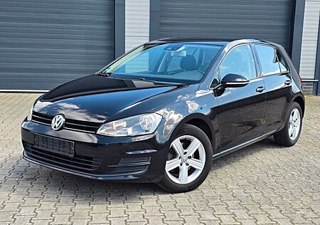 VW Golf Volkswagen VII 1.6 TDi Lim. Tempomat Sitzheizung Klima