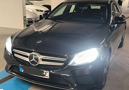 Mercedes-Benz C 300 de T Autom. - TÜV NEU