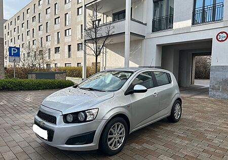 Chevrolet Aveo Automatik AHK Tempomat TÜV NEU
