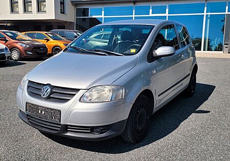 VW Fox Volkswagen Basis*RADIO*CD*