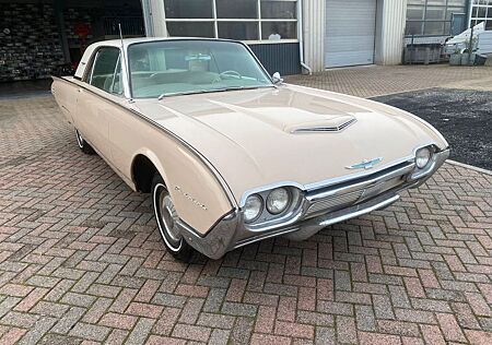 Ford Thunderbird Tolles Coupe Traumzustand .Tüv Neu