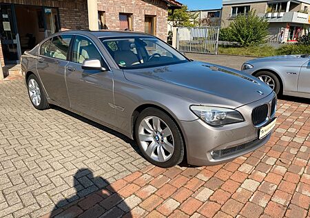 BMW 750i +Leder+Navi+Bi-Xenon+Top Zustand+