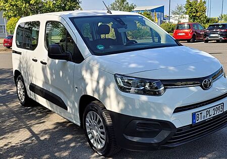 Toyota Pro Ace Proace City 1,2-l-Turbo 81kW L1 Combi Combi