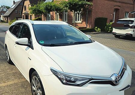 Toyota Auris Touring Sports Touring Sports Hybrid 1...