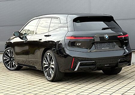 BMW iX 60 xDrive M Sport*2 Achs*B&W*Pano*Integral*
