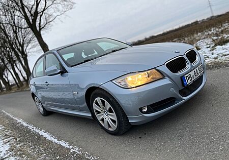 BMW 318i -