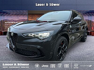 Alfa Romeo Stelvio Quadrifoglio Benzin 519 PS AT *PANO*