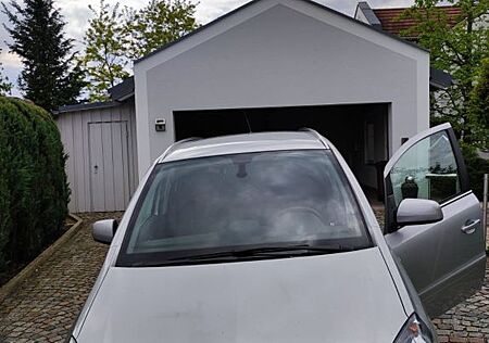 Opel Zafira 1.8 Design Edition Design Edition