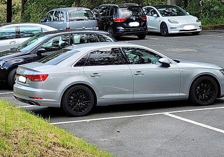 Audi A4 45 TFSI S tronic quattro sport (S line)