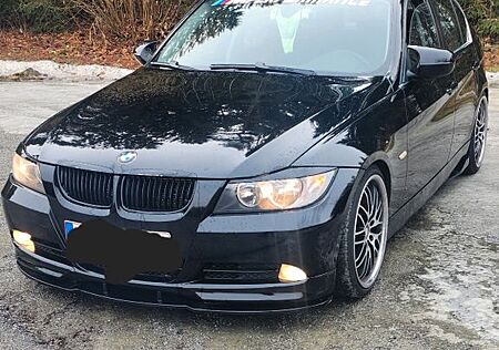 BMW 325i -