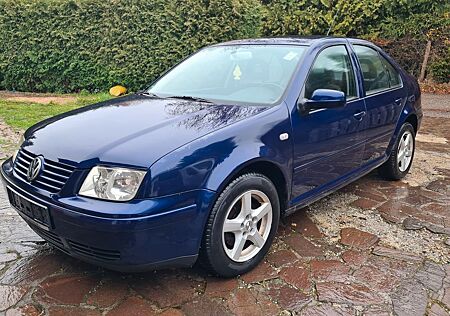 VW Bora Volkswagen 1.6 Basis Basis