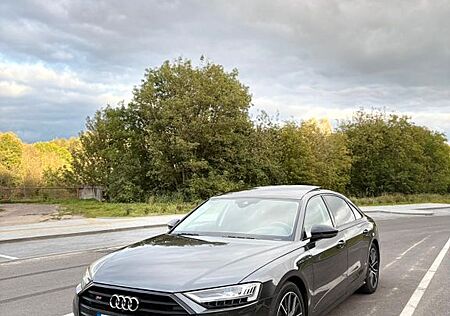 Audi S8 TFSI quattro tiptronic -