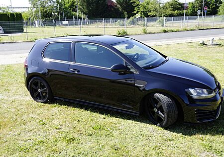 VW Golf Volkswagen VII Lim. GTD*2 Hand*Bi-Xenon*Temp*