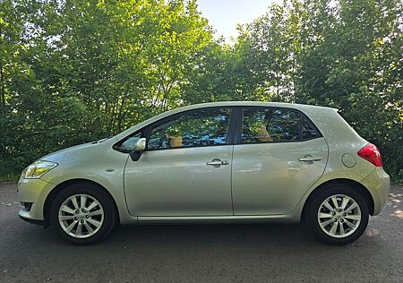 Toyota Auris Executive, !!! nur 34.000 km !!!