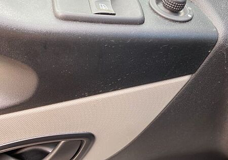Renault Trafic Kühlwagen ThermoKing -5/+25°C TÜV 09/2027