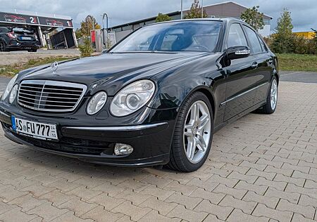 Mercedes-Benz E 500 AVANTGARDE XENON SHZ AHK NAVI VOLL