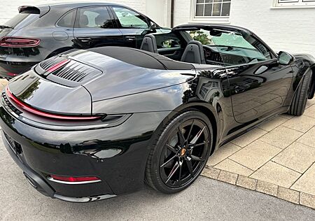 Porsche 992 Carrera 4 Cabriolet Carrera