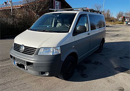 VW T5 Transporter Volkswagen /Camper