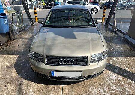 Audi A4 2.0 -