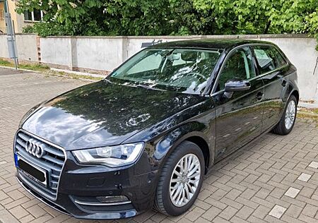 Audi A3 1.6 TDI Sportback Attraction