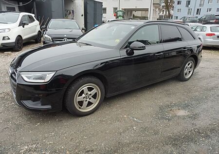 Audi A4 Avant 30 TDI NAVI DSG SPORTSITZE