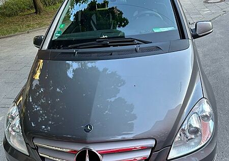 Mercedes-Benz B 170 BlueEFFICIENCY -