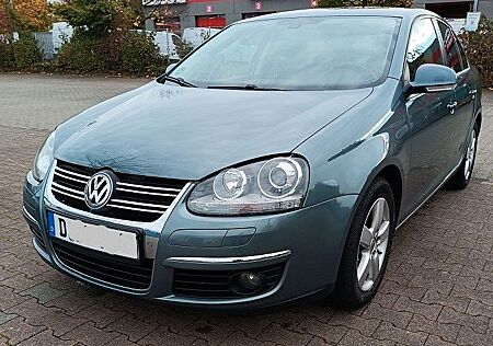 VW Jetta Volkswagen 1.4 TSI Trendline BiXenon/PDC/Navi/2.Hand