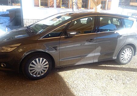 Ford S-Max 2,0 EcoBlue 140kW Titanium Titanium