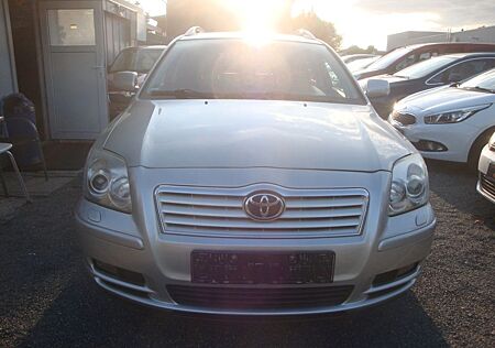 Toyota Avensis Kombi 2.4 Executive