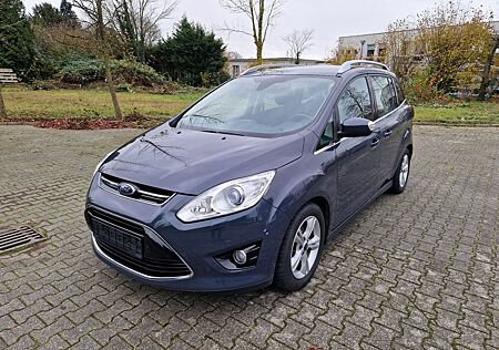 Ford Grand C-Max Titanium X Navi Xenon Kam Keyess go