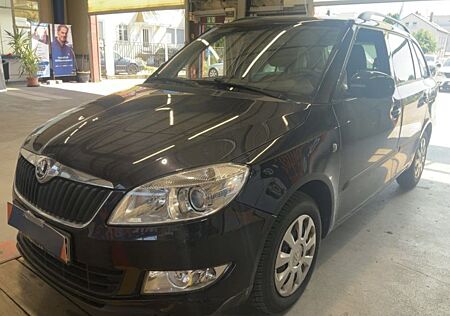 Skoda Fabia Combi Fresh KLIMA PDC TEMP SZHG TÜV NEU